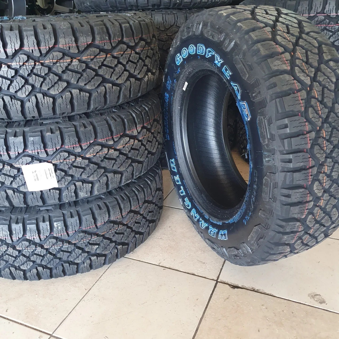 GOODYEAR 4*4 SUV LASTİKLERİ - GOODYEAR LASTİK - GOODYEAR 265/70R16