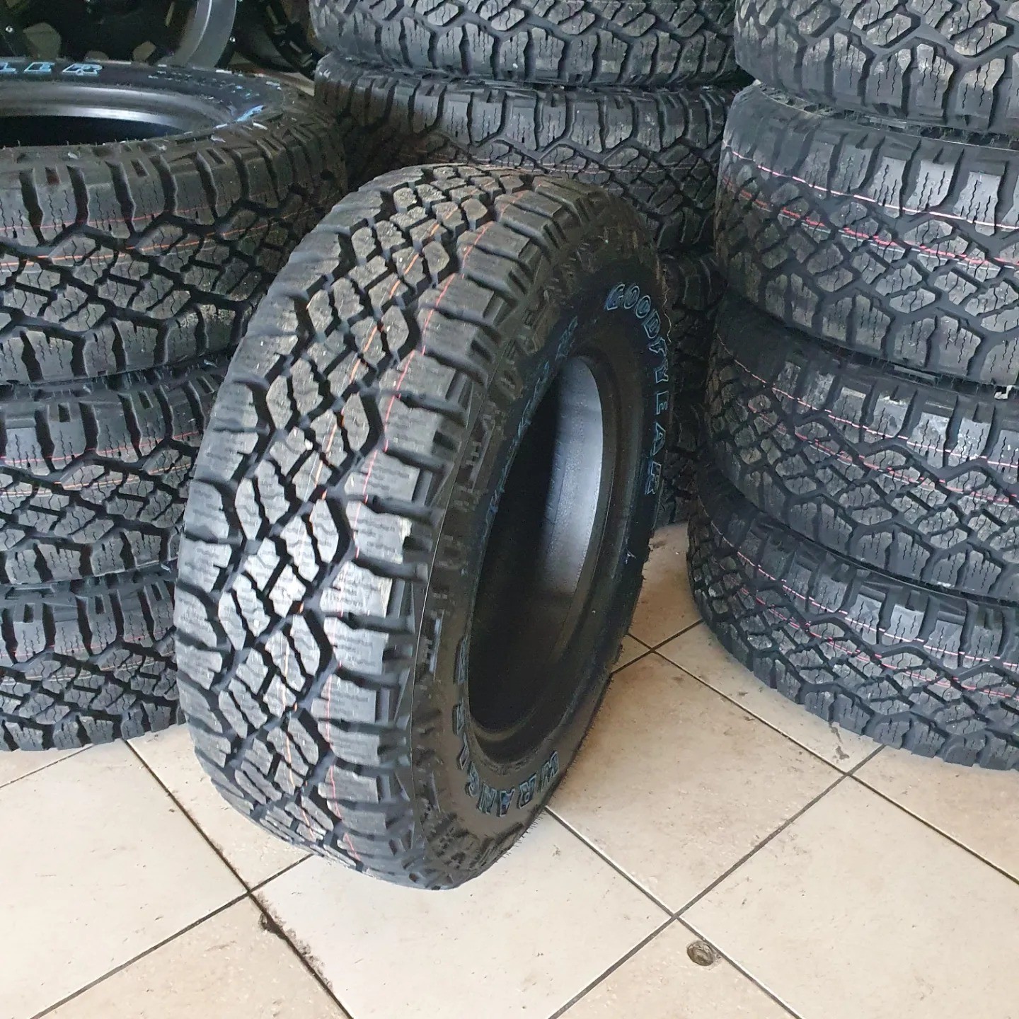 goodyearWranglerデュラトラック中古4本265/75r16 GOODYEAR 4*4 SUV LASTİKLERİ - GOODYEAR LASTİK - GOODYEAR 265/75R16
